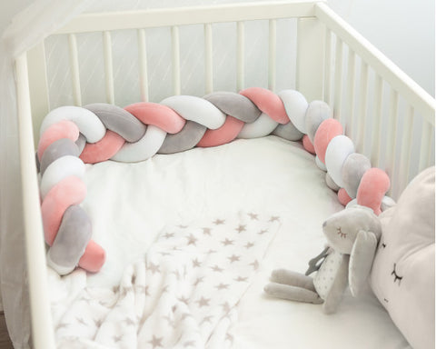 treccia-protettiva-per-culla-e-letto-in-rosa-e-grigio-1